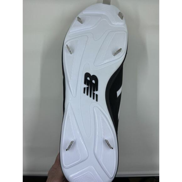 NEW "New Balance" Tupelo Mens Cleats  Black & White SZ 12.5 Sports Baseball - Picture 8 of 12